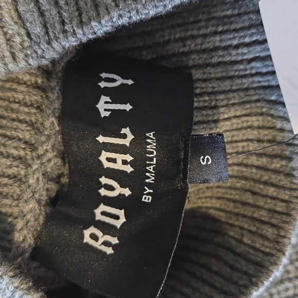 Royalty by Maluma mens gray sweater, size small, NWT - Picture 7 of 7